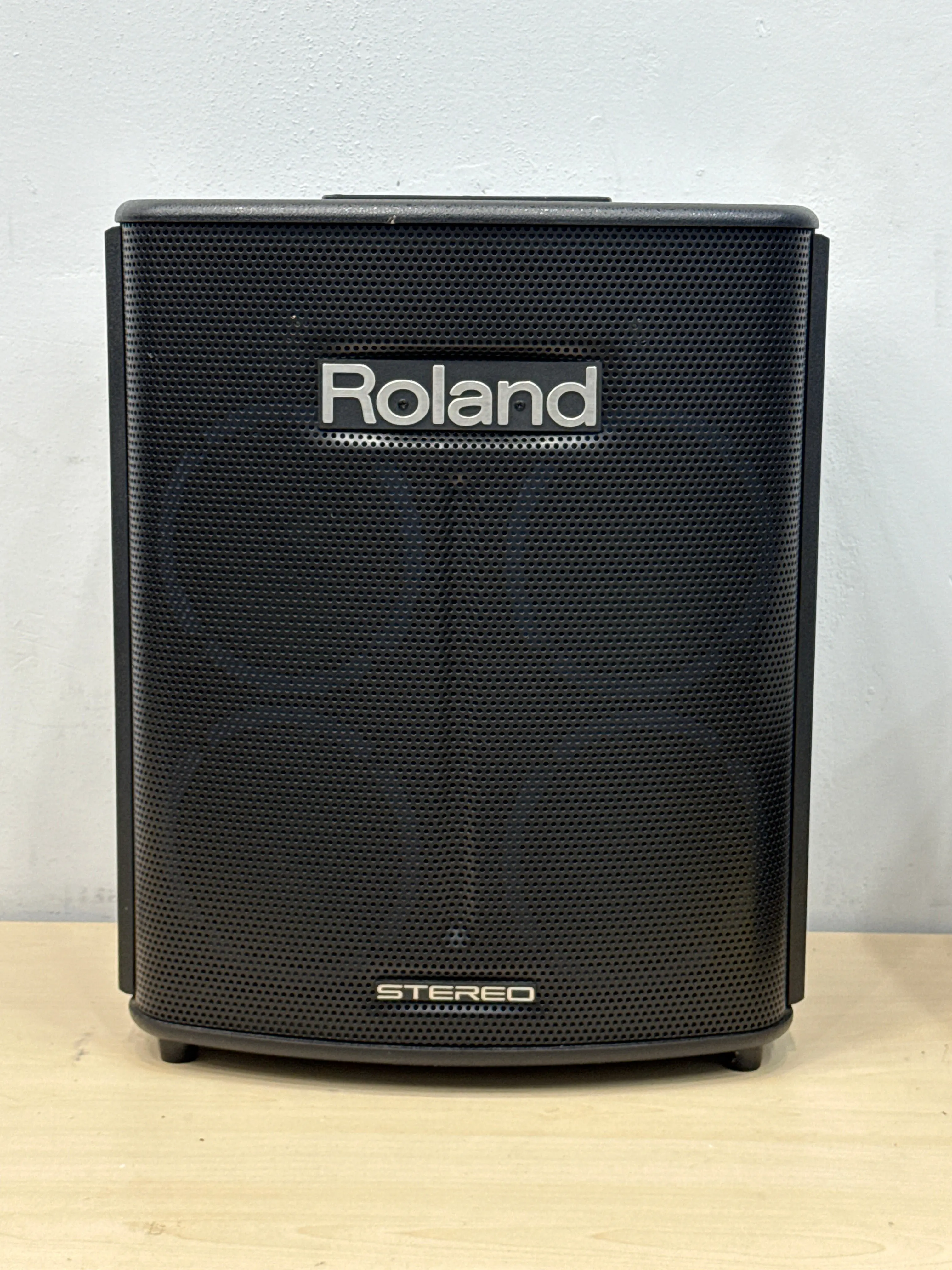 Roland BA-330 Battery-Powered Portable PA System, High-Performance Speakers for On-the-Go Audio Needs