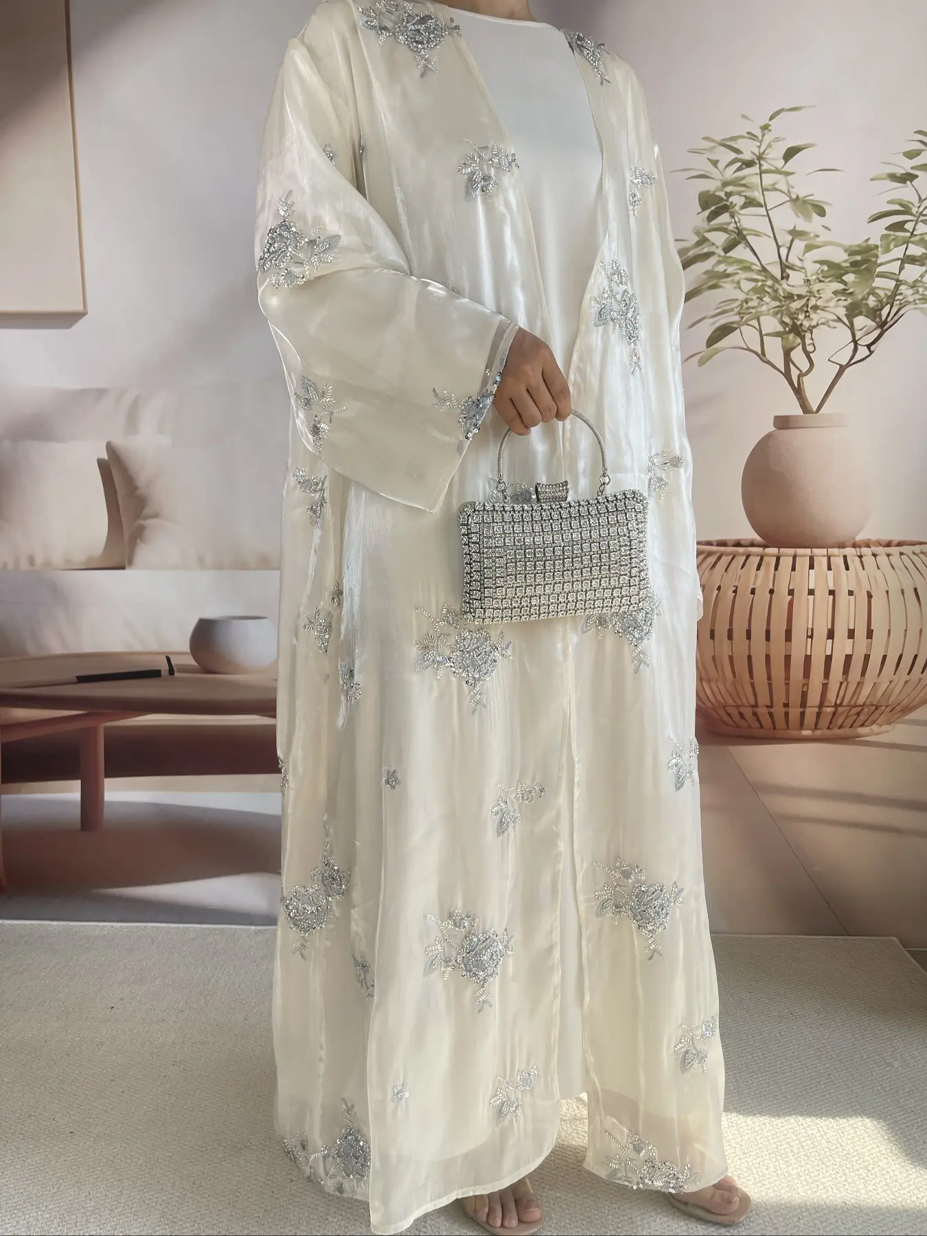 Women's Silver-Colored Rose-Embroidered Organza Set, Includes Open Floral Embellished Muslim Embroidery Abaya & Inner Dress, Elegant Two-Piece for Special Occasions, Abayas for Eid, Elegant Islamic Clothing