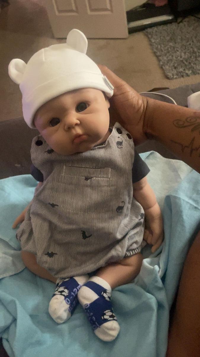 Item: Dark brown/black, Wets