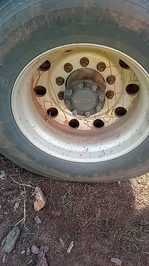 Item: (GOLD) CROSS NECKLACE 