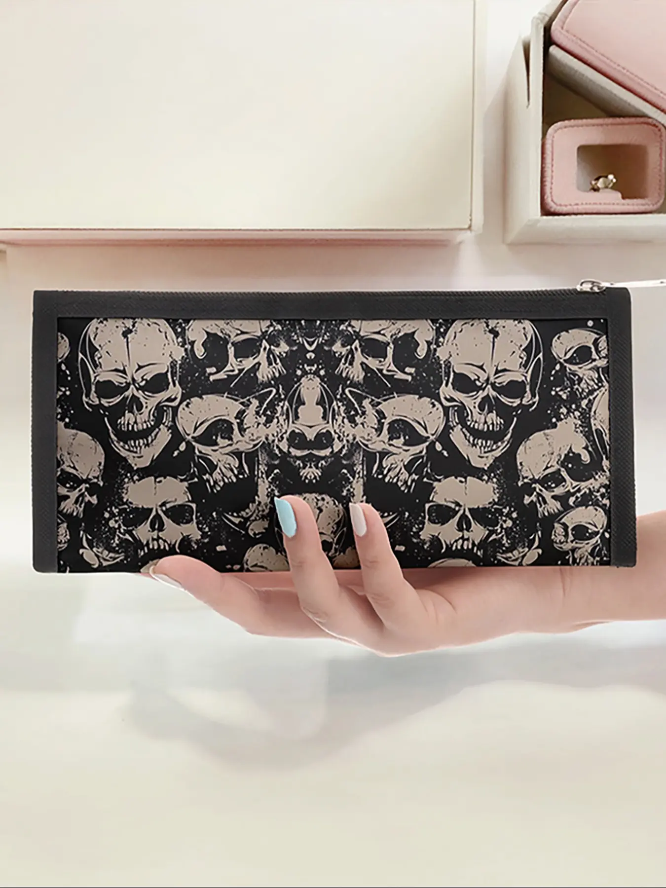 Skull Pattern Triangle Pencil Case, Portable Multi-Functional Stationery Storage Bag, Zipper Design, Unisex, All Seasons, Casual Style
