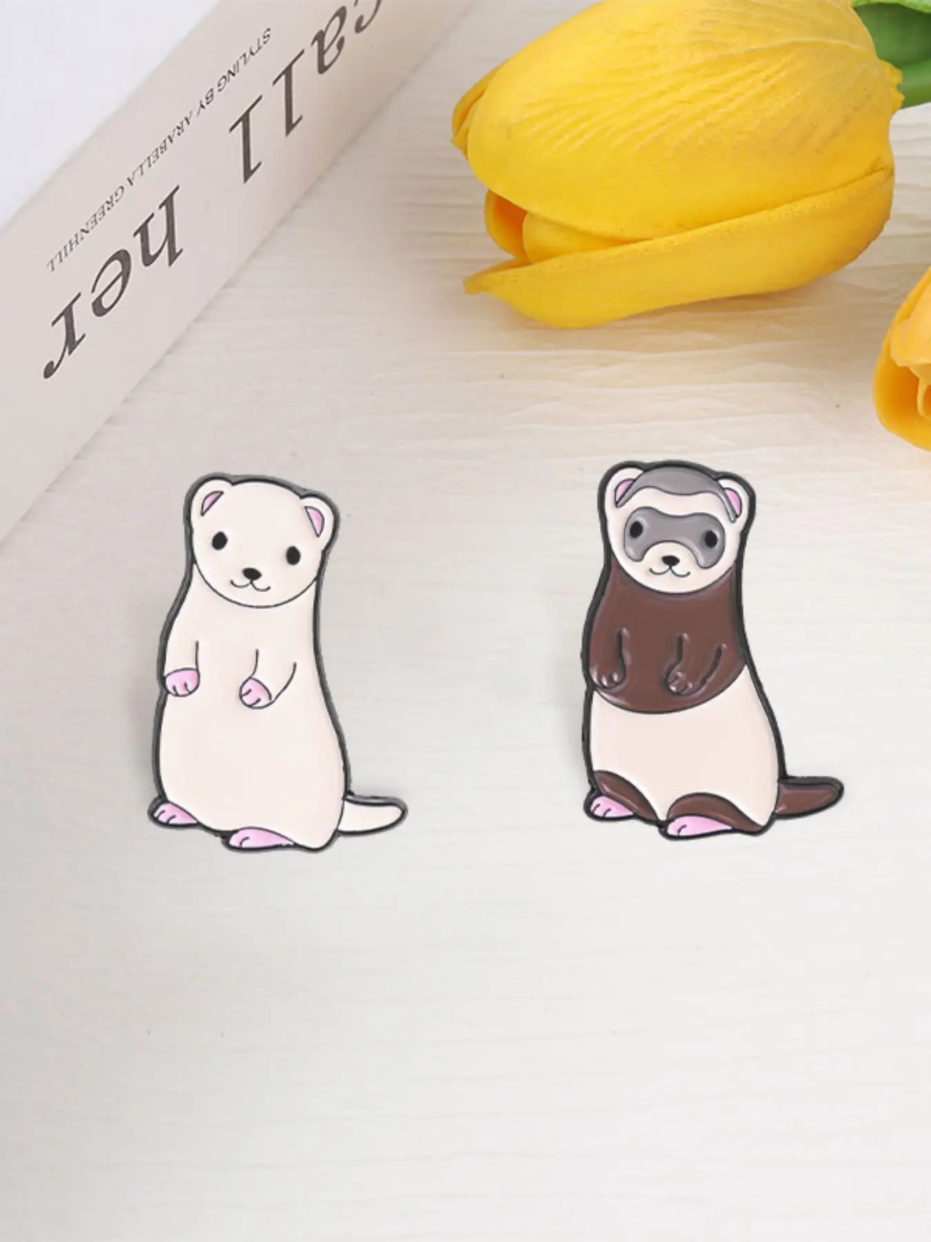 2PCS Cartoon Cute Ferret Metal Pin, Cute Soft Style with One Light Cream White Ferret Pink Paws and One Standard Sable Ferret Dark Mask, for Small Pet Lovers Animal Enthusiasts Backpack Jacket Decoration Gift