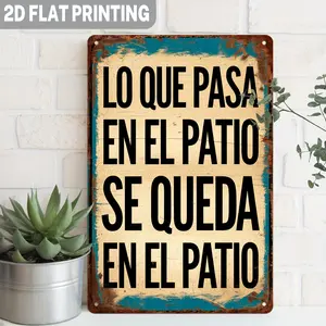 Spanish Funny "What Happens in The Backyard" Metal Sign, Vintage Turquoise & Beige Distressed Iron Wall Decor with Spanish Phrase " Que Pasa en El Se queda en El ", Indoor/Outdoor Housewarming Gift