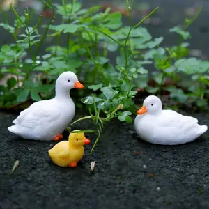 3 pcs Valentine's Day Gift,Yellow And White Duck Dolls, A Small Resin Ornament And Handicraft From A Family, Used For Bonsai, Horticulture, And Micro Landscape Design, Suitable For Courtyard And Garden Decoration,Flower Pot Decoration