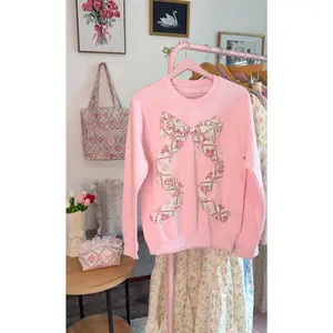Blush Swan Vintage Bow Crewneck