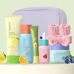 Fruit Skin Care Kit, Skin Rejuvenating Set, Including Facial Cleanser & Toner & Eye Cream & Serum & Moisturizer & Hair Band & Wristband & Makeup Bag, Moisturizing Skin Care Kit for Women & Girls,Best Gift