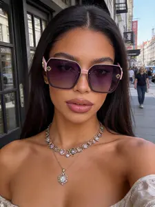 Women's Fashion Polarized Sunglasses with Gold Chain Detail, Street Style Classic Large Frame Retro Ladies Glasses, Oversized Sunnies, Trendy Vintage Sunglasses