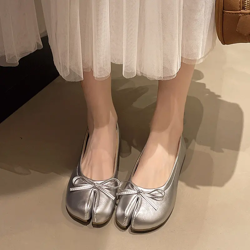 Women's Classic Bow Slip-On Ballet Flats - Soft Leather Footwear, Non-Slip Rubber Sole, Available in Silver, Brown & Black, Versatile Walking Shoes for Everyday Outdoor Wear