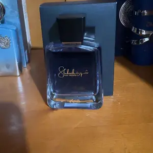review image 0