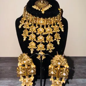Gold Look Waterfall Necklace Slightly Heavy Glamorous Jewelry Set for Special Occasions