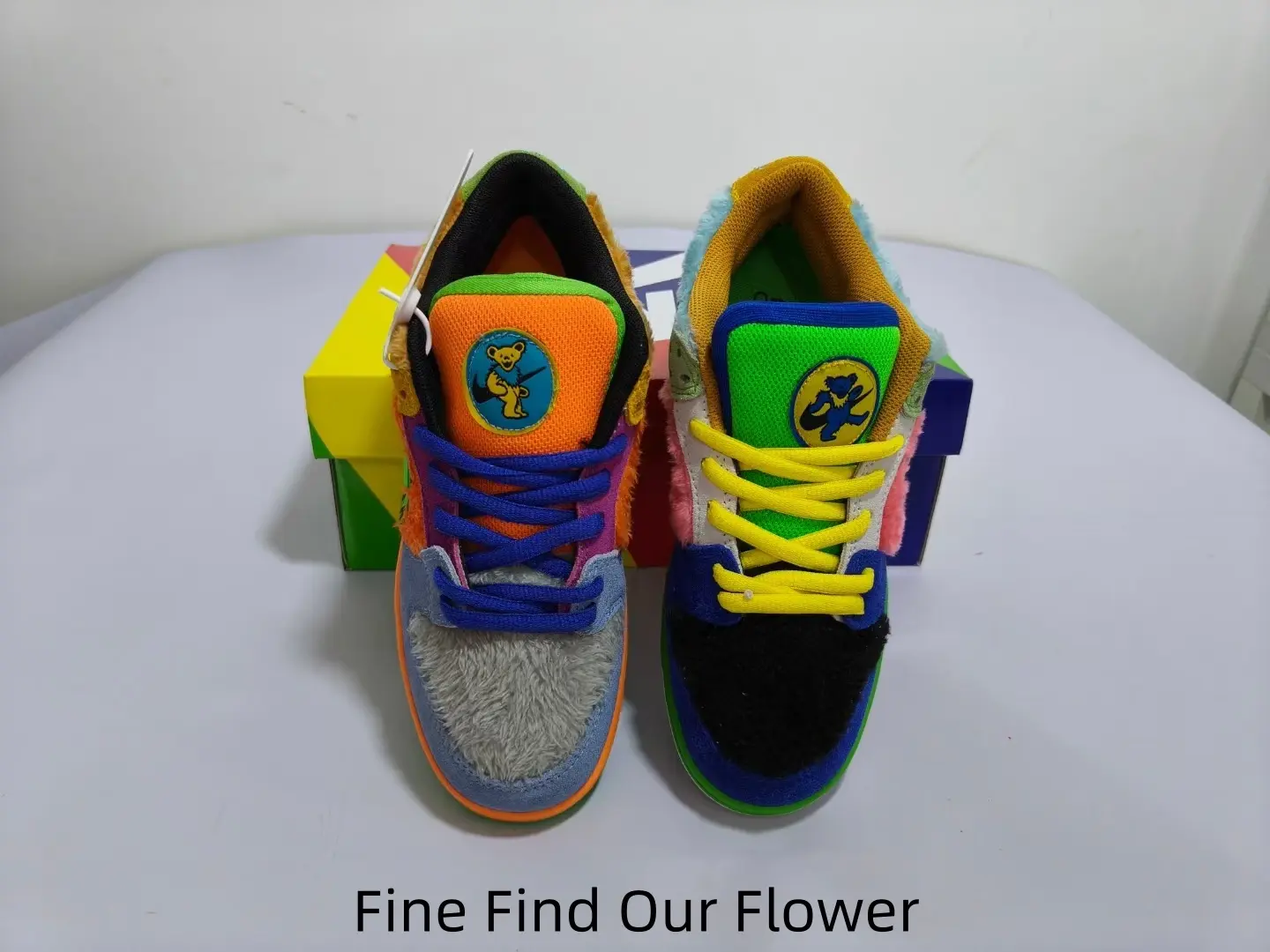 Colorful Contrast Furry Low Top Skate Shoes, Shock Absorbing Casual Sneakers, Breathable Plush Material, Wear Resistant Anti-Slip Sole, Trendy Streetwear Footwear For Couple Daily Wear