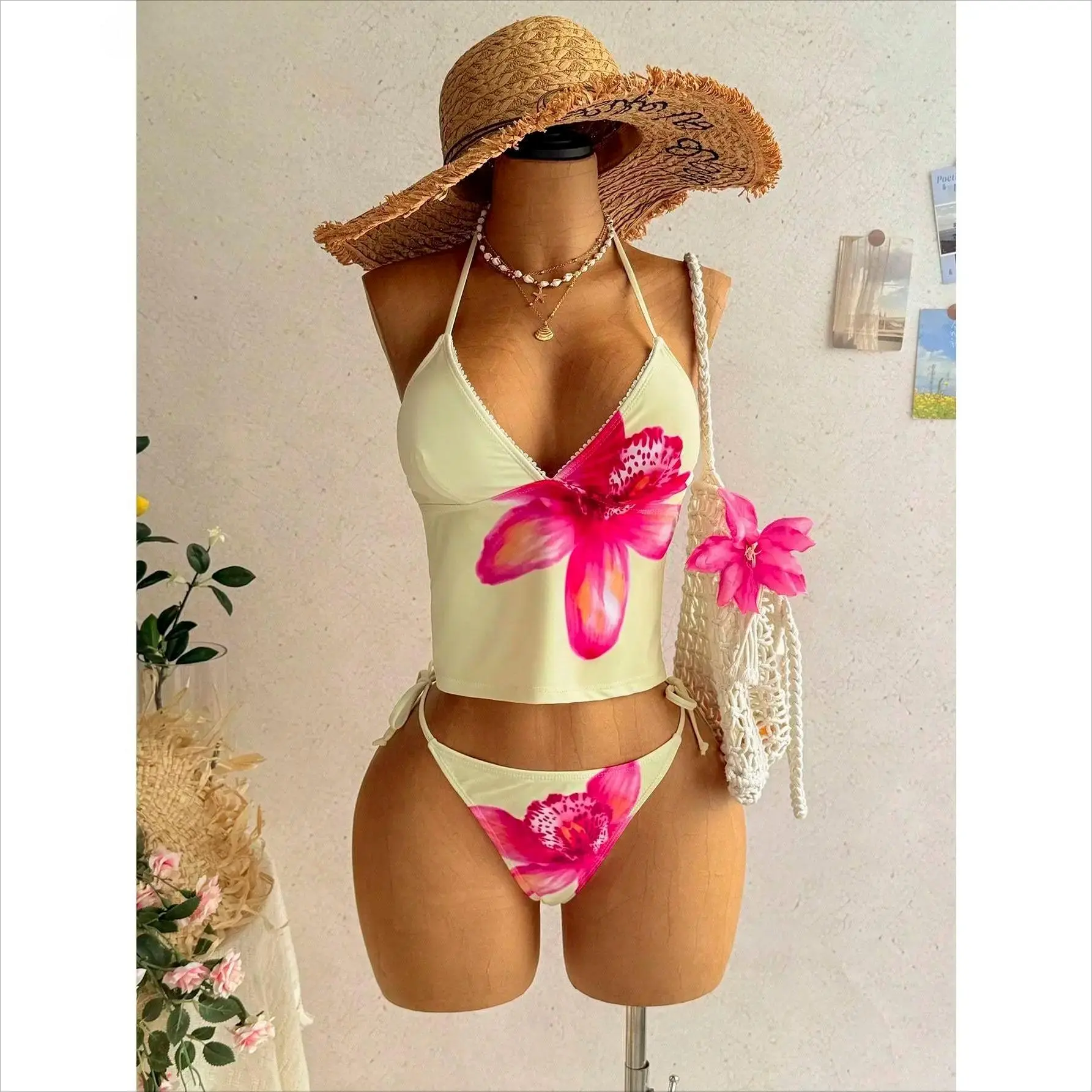 Women’s Summer Floral Print 2‑Piece Halter Tie Bikini Set, Elegant Sexy Trendy Swimwear, High‑Stretch Comfort Bathing Suit for Tropical Vacations, Beach Days & Poolside Relaxation