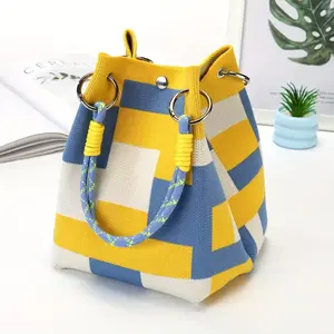 NewStylishAndLightweightToteForWomen,DesignedToBeDurableAndResistantToWear. ThisHandbagAndWalletComboServesAsStorageSolution, CapableofHoldingMobilePhones, Wallets, AndCosmetics, MakingItIdealforEverydayCommuting