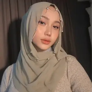 Malaysian Muslim Women Elegant Pearl Chiffon Chain Hijab Shawl