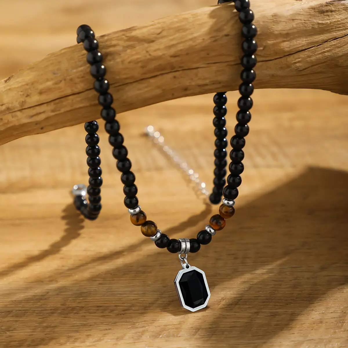 Retro beaded necklace, men's and women's hip-hop personality clavicle necklace, jewelry suitable for men and women