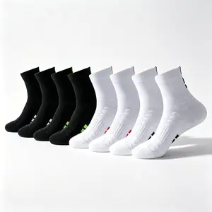 4 Pairs Retro Striped Crew Socks, Cushioned Compression Ankle Support Breathable Non Slip Socks for Men Women Baseball Basketball Running Football Daily Wear
