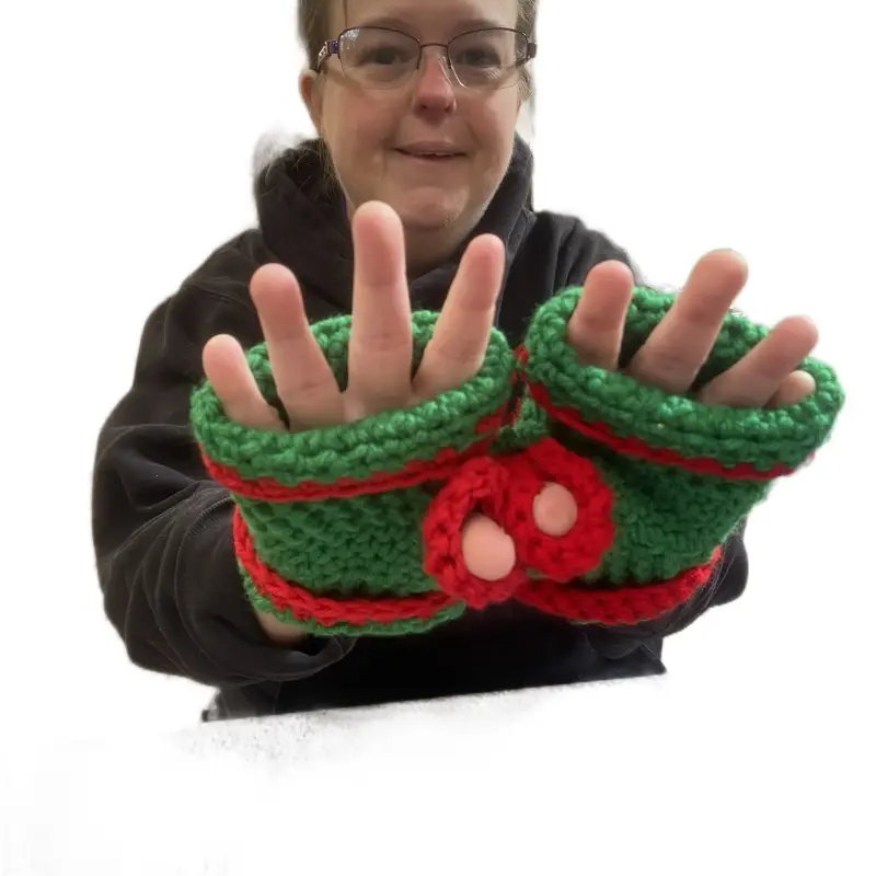 Crocheted fingerless gloves,  Comfort and warm to wear in a cold day outside… in the colors of red and green can be any kind of colors and size…