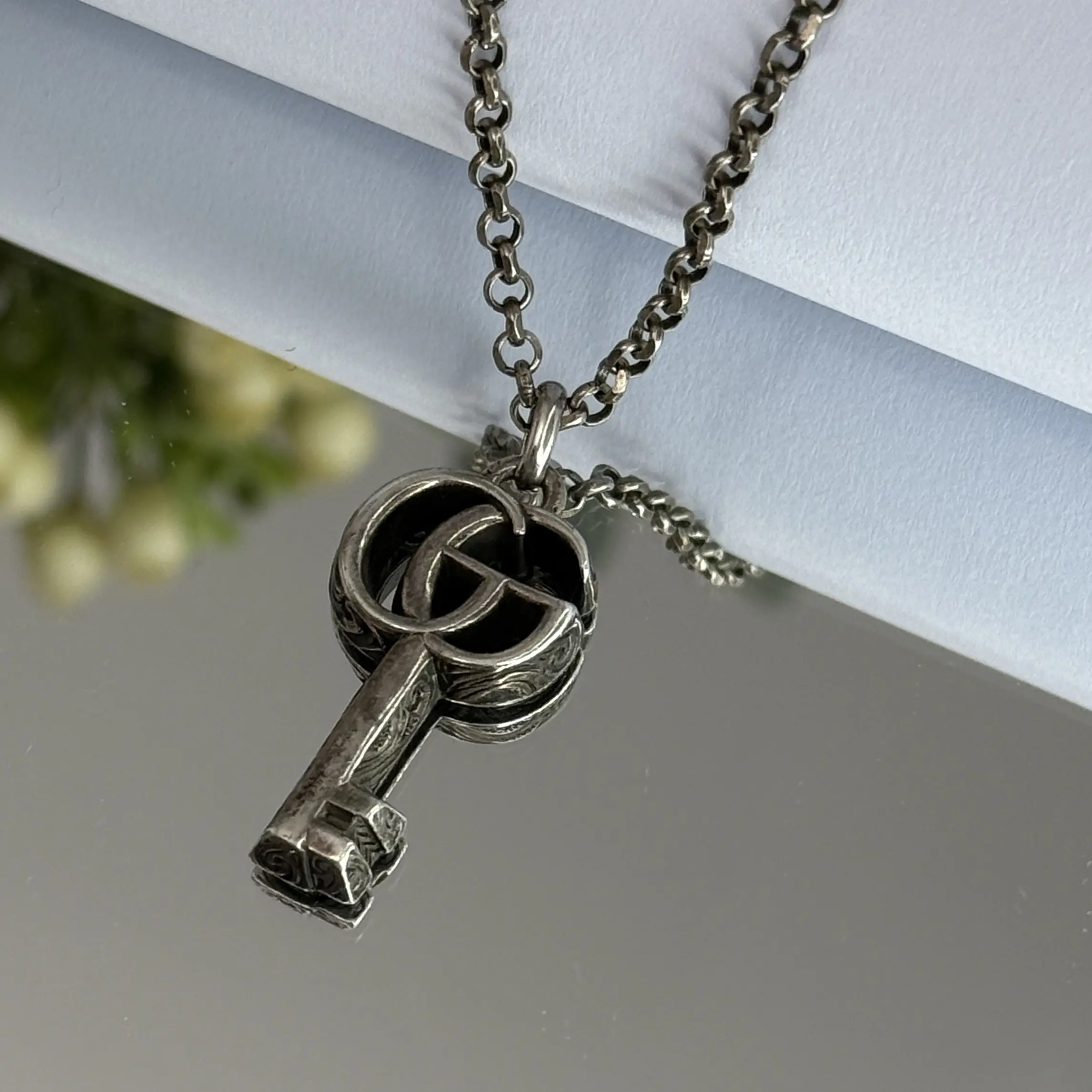 Pre-owned Gucci Vintage Silver Interlocking GG Key Pendant Necklace B8062210