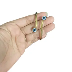 Gold Plated Evil Eye Bracelet with Blue Eye Detailing Fashion Accessory