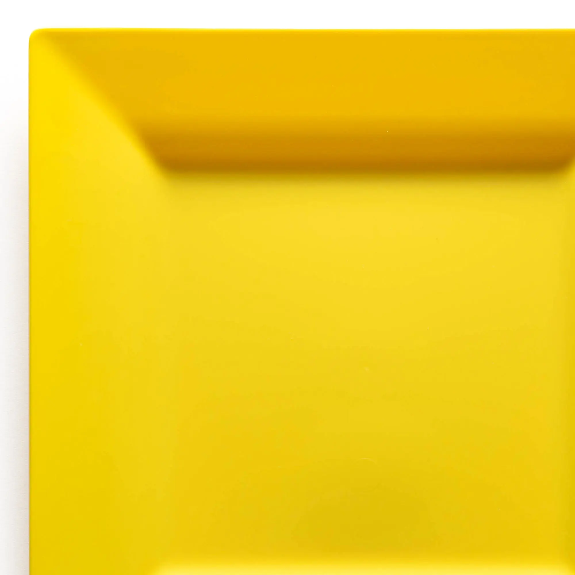 Yellow Square Plastic Dinner Plates (9.5")