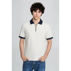 Stylish Men’s Quarter-Zip Polo Shirt with 3D Raised Grid Pattern, Breathable Knit Fabric Casual Summer Top