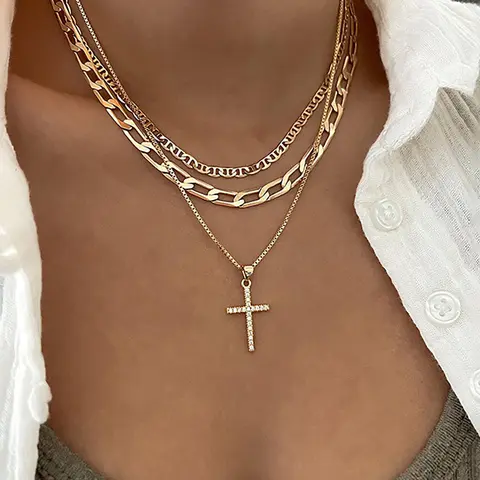Three-Layer Cross Design Pendant Necklace, Layered Necklaces, Stacking Necklace, Elegant Alloy Chain, All Seasons Wear, No Choking Hazard, Perfect Gift