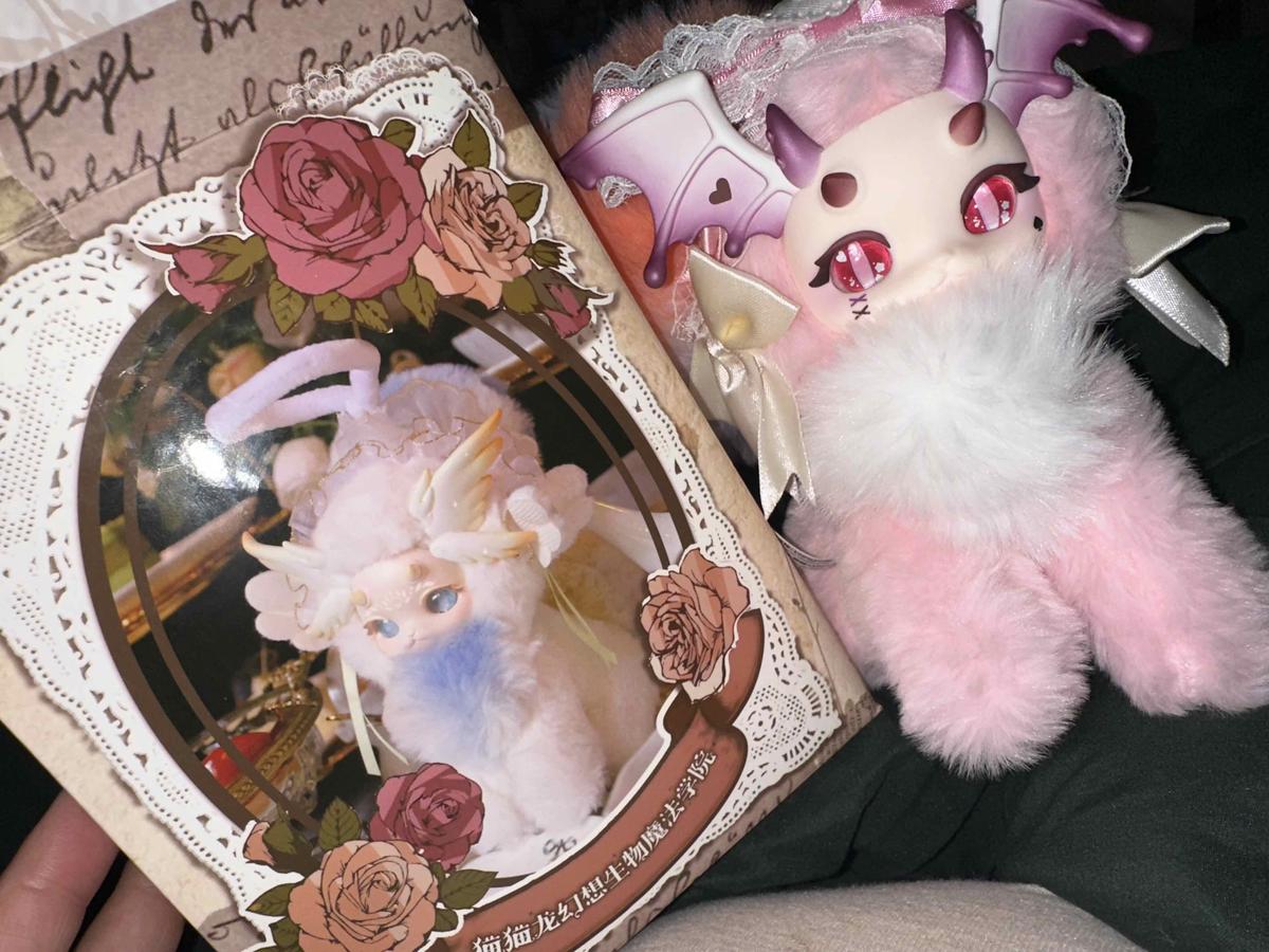 Item: single (with box)