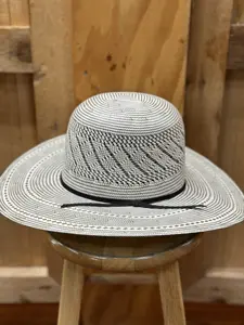 RODEO KING Stormy Hat with Straw Design and Circular Brim, Ideal for Outdoor Use