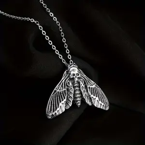 Dark punk fashion retro old skull moth necklace Gothic style niche domineering simple personality trendy cool accessories