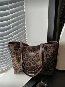 Nylon Fabric Smooth Zipper Leopard Print Studded Multifunctional Large Capacity Backpack, Retro Women’s Bag for Daily Use, Casual Trendy Bag, Casual Shopping Bag, New Autumn Winter Fashion Trend