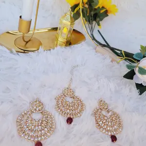 Pakistani fashion - Pakistani jewelry - Pakistani earrings