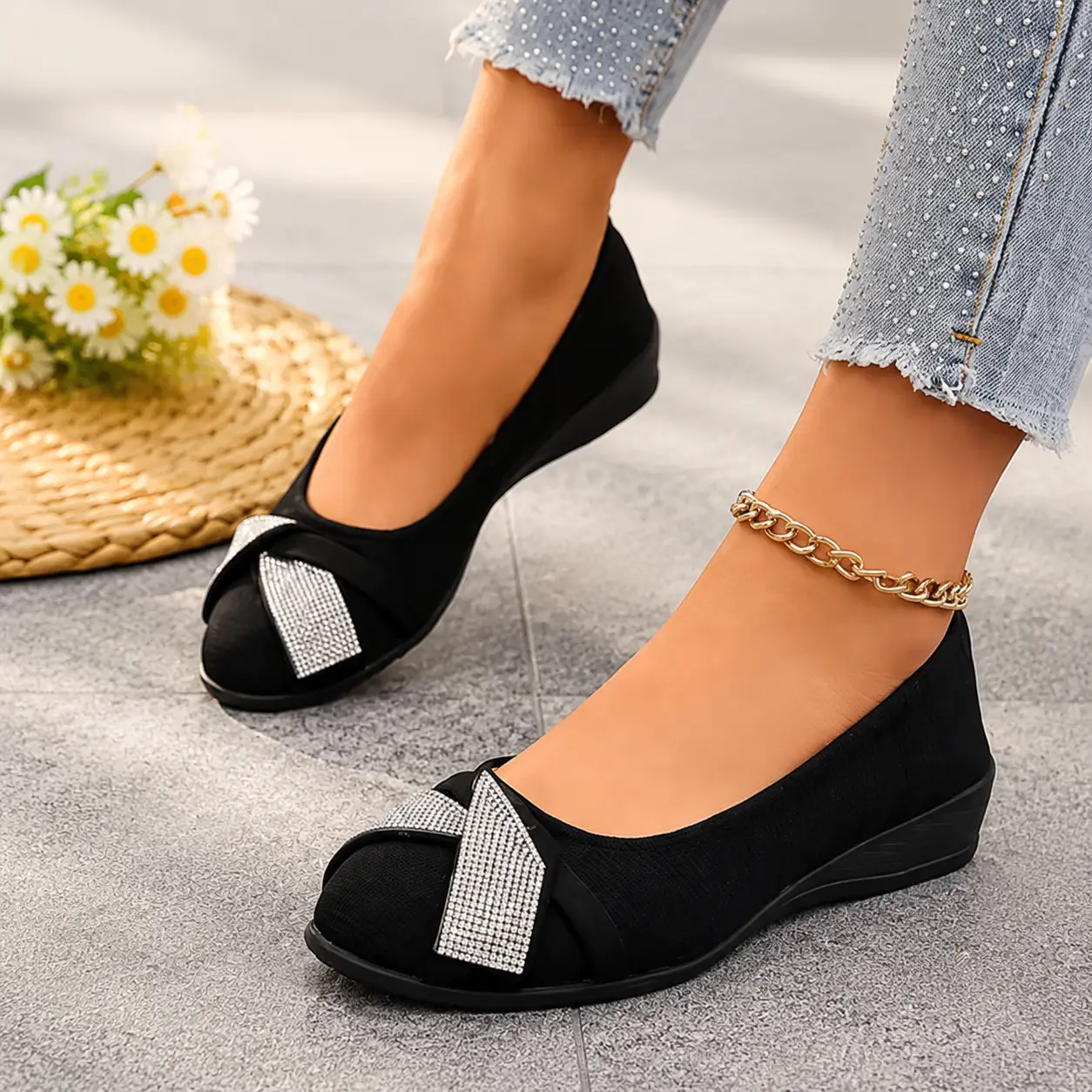 Women’s Low Wedge Ballet Flats with Sparkling Bow Detail, Comfortable Slip On Dress Shoes for Daily Casual Outfits