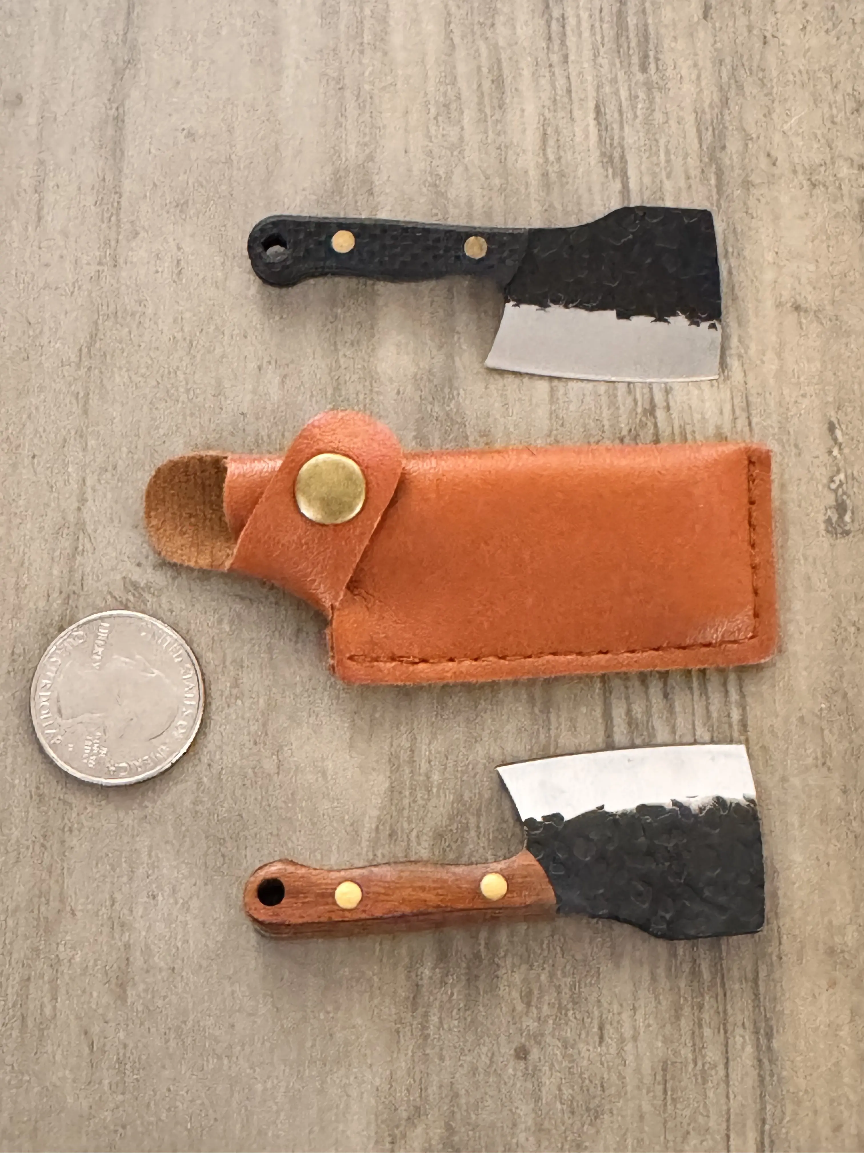 1:3 Scale Mini Metal Tool Figurine - Metallic Forged Look, Metal Body, Wooden Handle, Novelty Keychain, Dull Edge, Non-Functional Display Model, Individually Finished, Miniature Collectibles, Desk Decor, Collector Gift
