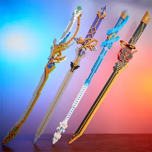 PC Plastic Cold Weapon Game Building Blocks, High Difficulty Multi-Part Desktop Decoration, DIY Handheld Sword Set, Creative Gift for Friends and Brothers