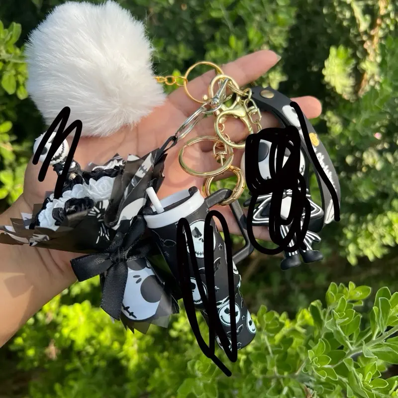 Skeleton theme mini rose bouquet keychain set