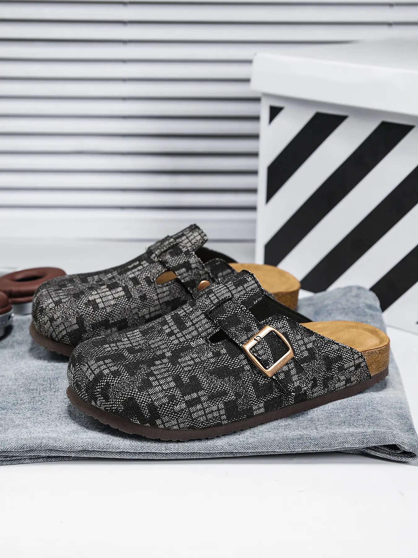 Unisex Plaid Mesh Sandals, Casual Round Toe Low Top Slip On Clog Shoes, Comfortable Eva Sole, All Season Wear, Fashionable and Durable Design, Breathable Lightweight Foot Clogs