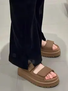 New Thick Sole Velcro Mid-Heel Sandals for Spring Summer 2026, Large Size Beach Shoes, Casual British Style, Bohemian Vacation Outdoor Hiking, Beach Slides Sandals