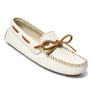 Minnetonka Women's Classic Leather Driver