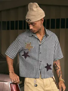 American High Street Star Patch Plaid Checkered Short Sleeve Collared Shirt, Summer Loose Fit Casual Top, Versatile Fitted Tee for Men