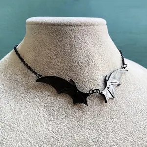 [Limited time event] New bat wings necklace wings bat wings Gothic hip-hop personality fashion men and women gifts