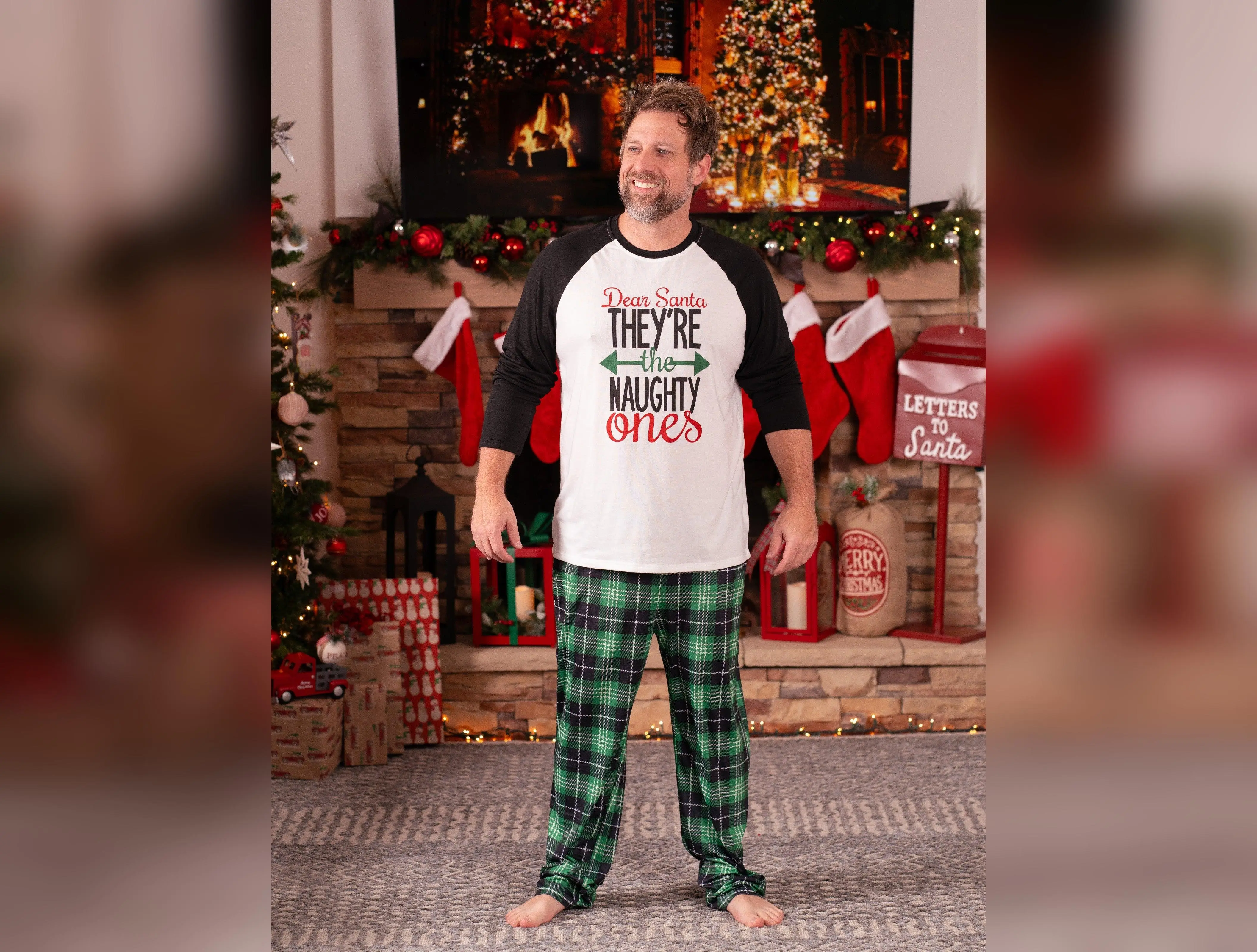 PatPat Christmas Letter Contrast Top and Plaid Pants Family Matching Pajamas Sets (Flame Resistant)