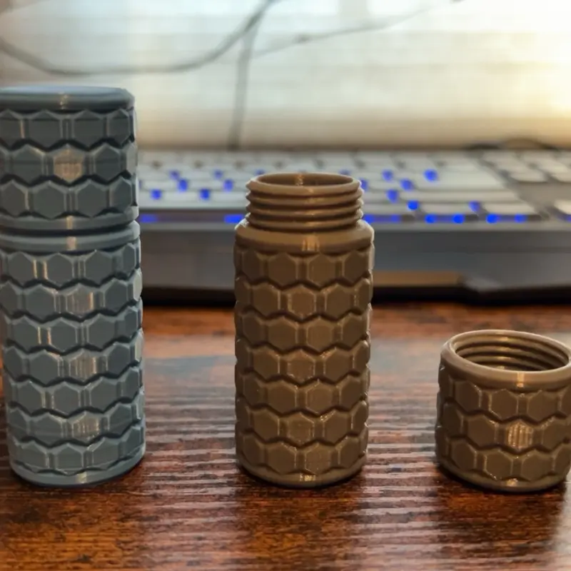 Honeycomb container Bottles