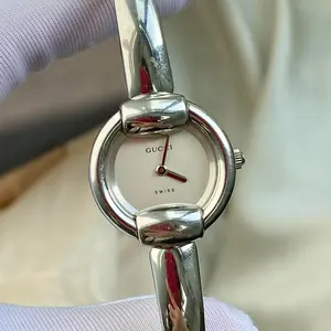 Gucci Vintage 25.5mm Quartz - Silver/White Dial & Stainless Steel Bangle Bracelet Ladies Watch 13575504