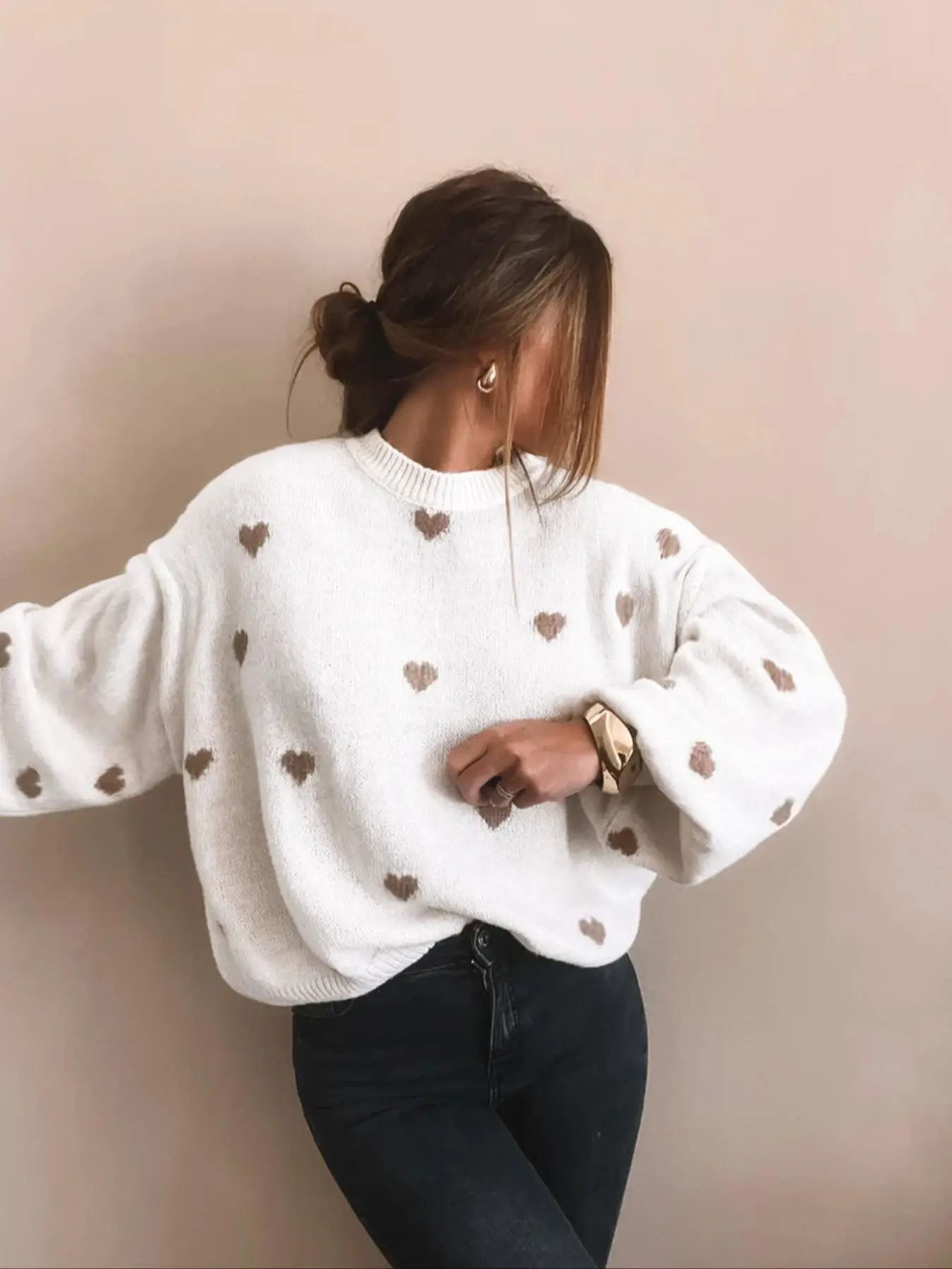 Women's All Over Heart Print Drop Shoulder Sweater, Casual Long Sleeve Round Neck Jumper for Fall & Winter, Fashion Ladies' Knitwear for Daily Wear