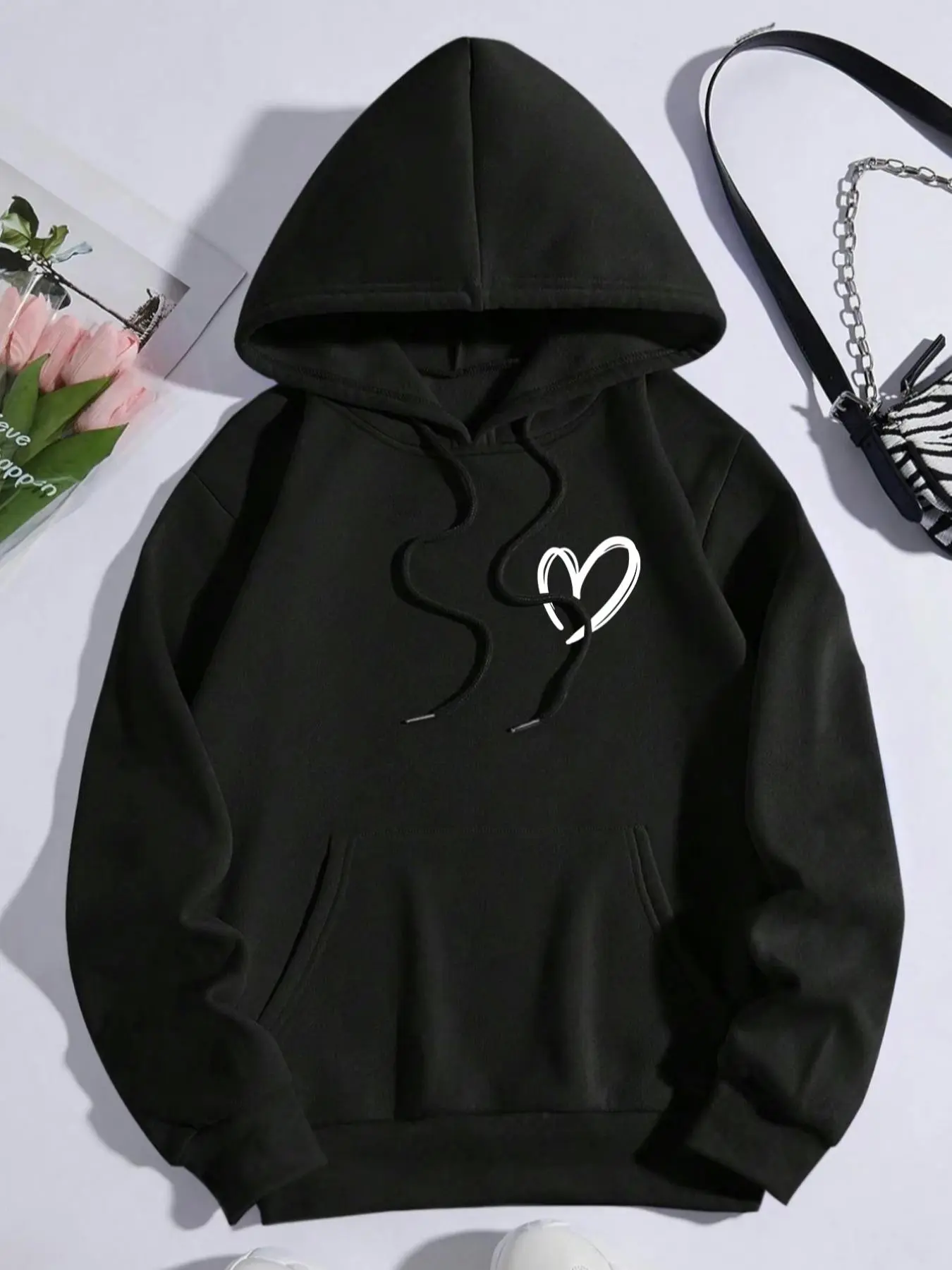 Women's Heart Print Hoodie, Casual Long Sleeve Hooded Pullover for Fall & Winter, Women's Clothes for Daily Wear