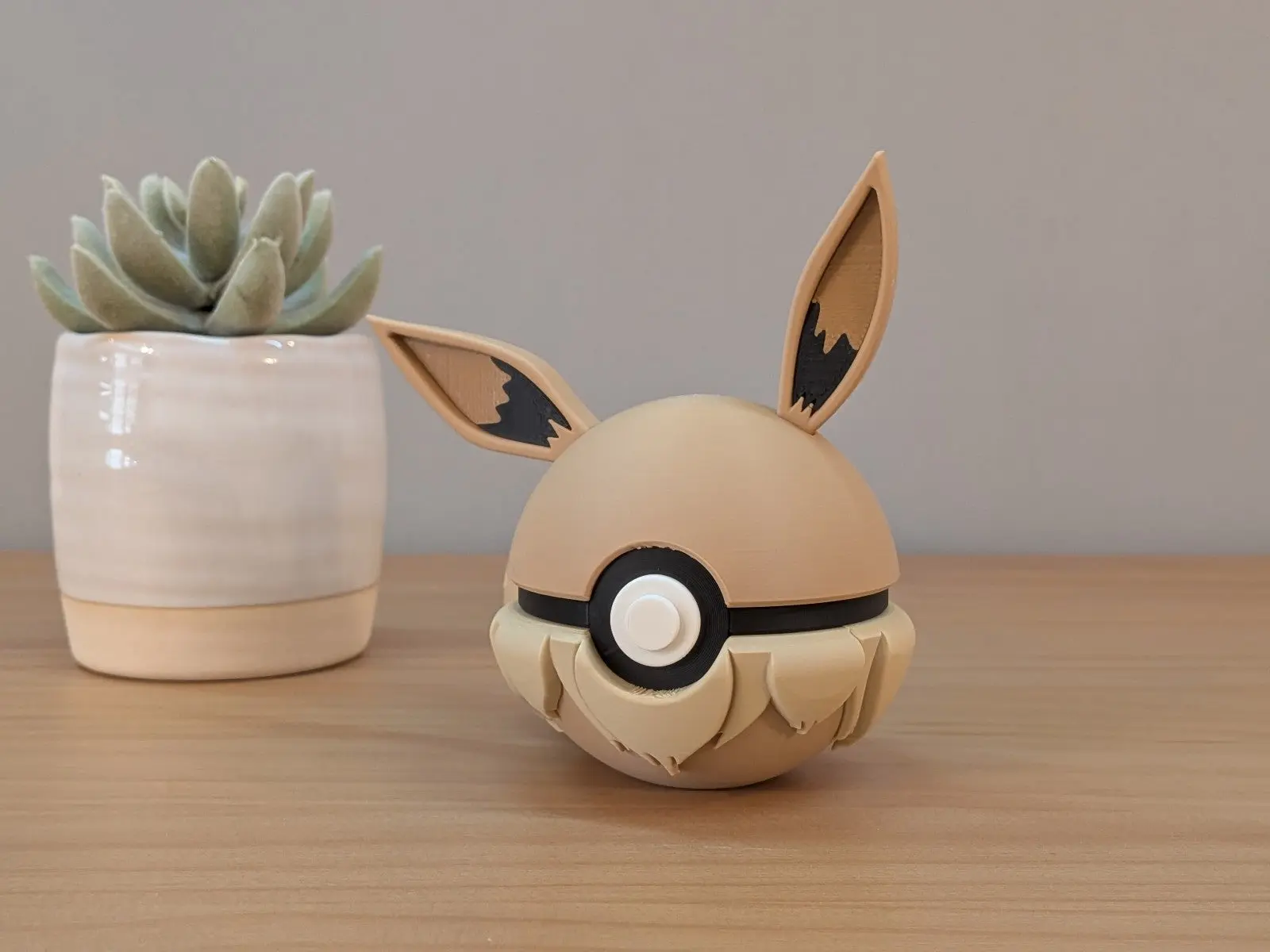 Eevee Ball | Themed Collector Ball