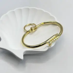 Set Elegancia Dorada | Bangle + Anillo Oro Laminado | Ajustable | Brillo Premium