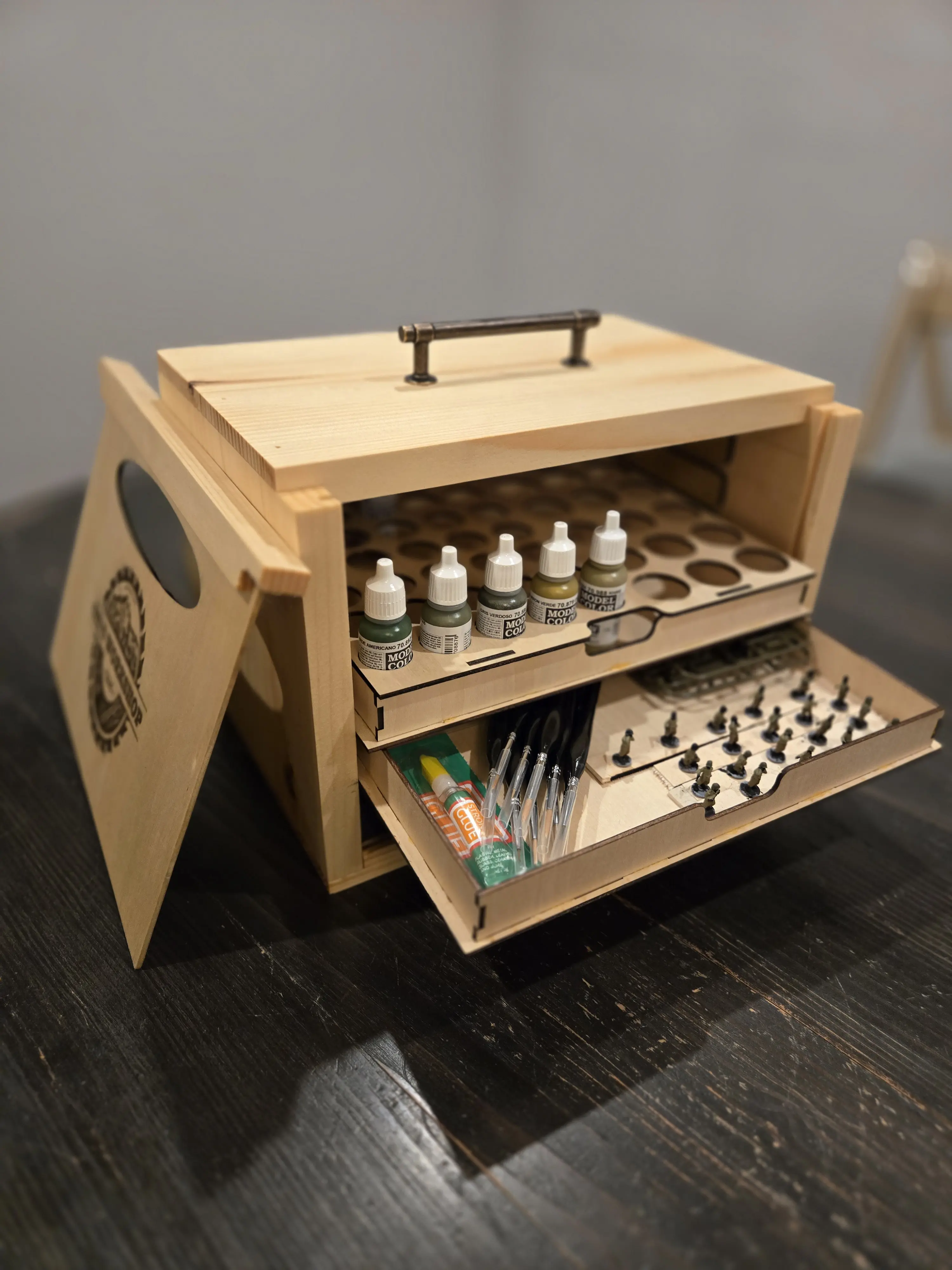 Modeling Paint & Supply Case