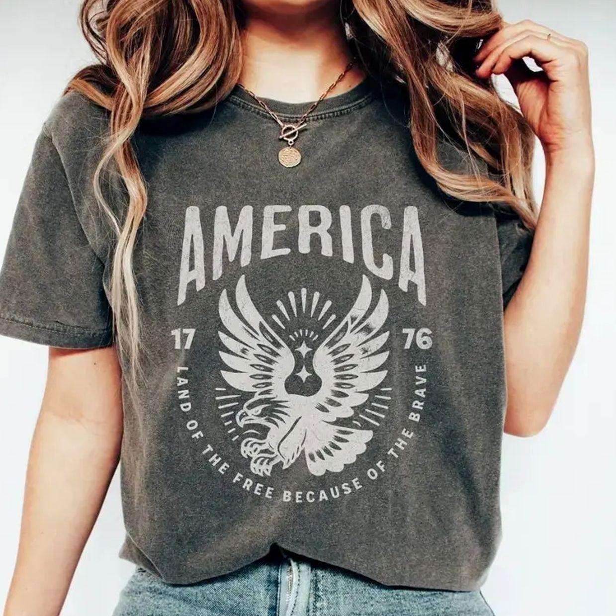 Comfort Colors 4th Of July 1776 Shirt For Men And Women, Fourth Of July Unisex Eagle T-shirt, Comfort Colors Graphic Tee, Casual Outfit, Vintage Wash Shirt, Comfortable Menswear & Womenswear Top, Ju1