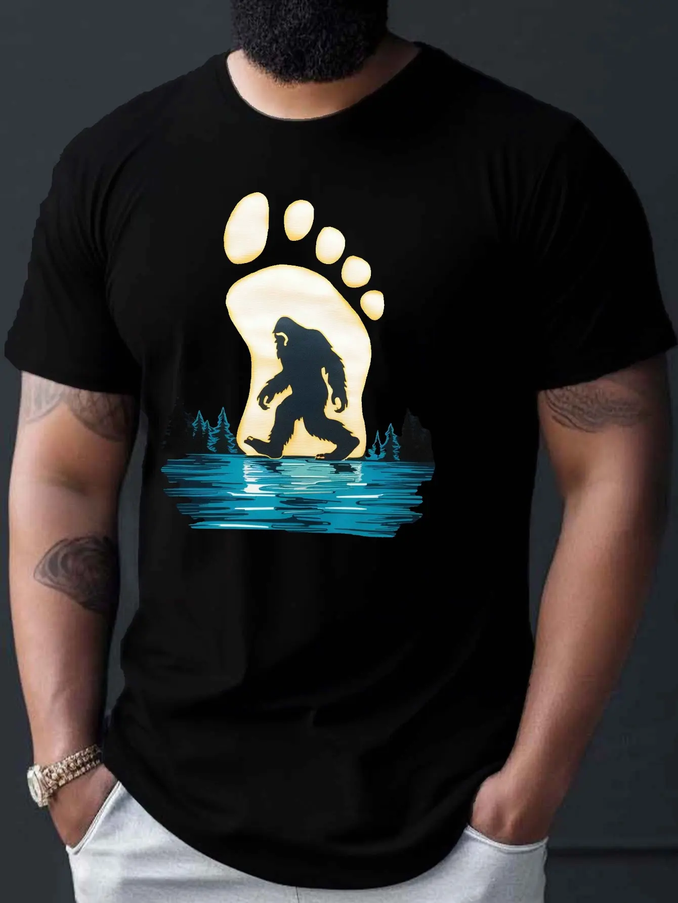 Big  Tall Men's Black Cotton T-Shirt with Sasquatc unisex soft cotton short sleeve t shirt, vintage graphic casual tee for men women teens, perfect birthday holiday gift for camping travel gym daily street casual wear